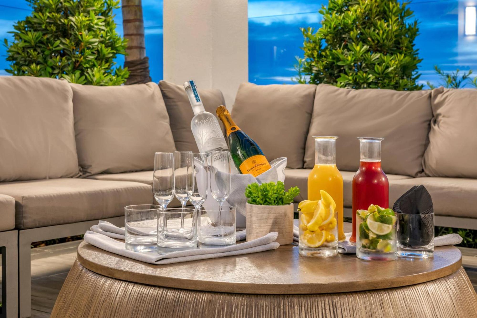 Courtyard By Marriott Fort Lauderdale Downtown Exteriör bild